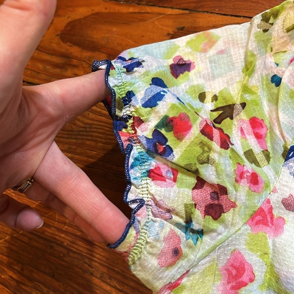 Watercolor floral scrub top - Picture 5 of 5